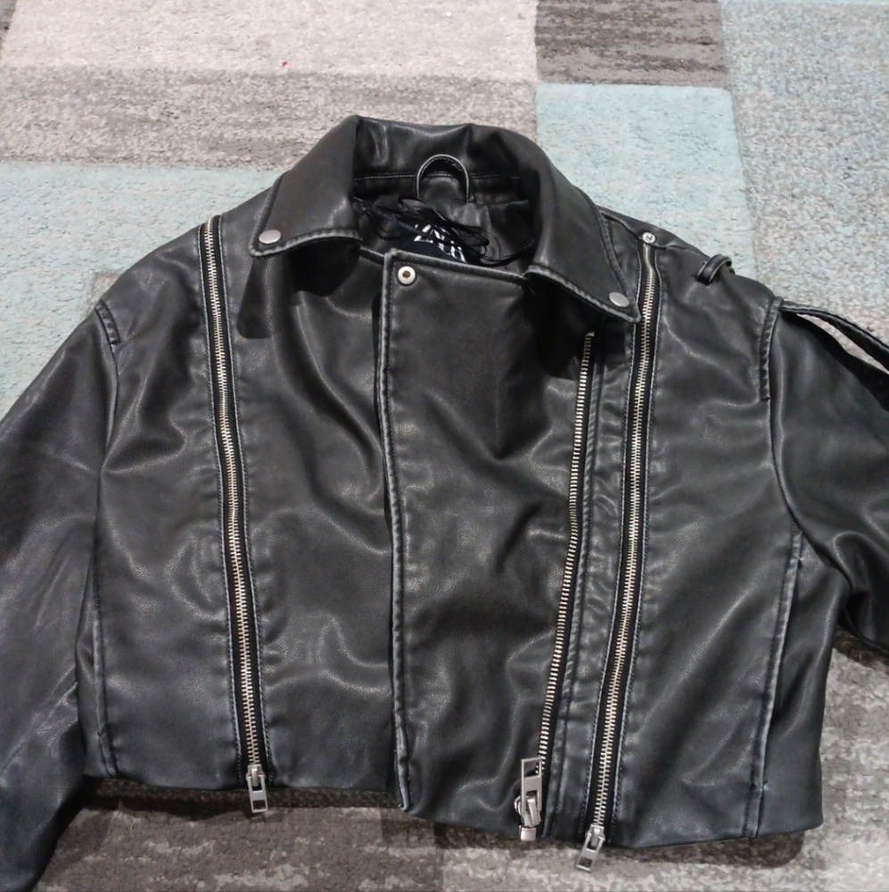 Black Cropped Leather Jacket